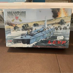 Armageddon 1/72 LCVP Plastic Model Kit #AR01